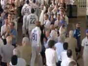 ભારત-ઈંગ્લેન્ડ વચ્ચે રોમાંચક મેચ બાદ લોર્ડ્સના લોંગ રુમમાં ખેલડીઓનું તાળીના ગડગડાટ સાથે સ્વાગત કરાયું, જુઓ વીડિયો