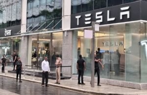 ઈલોન મસ્કની ટેસ્લાએ મુંબઈમાં પહેલો શોરૂમ શરૂ કર્યો, મોડલ Y ઈલેક્ટ્રિક કાર લોંચ કરી, જાણો તેની કિંમત